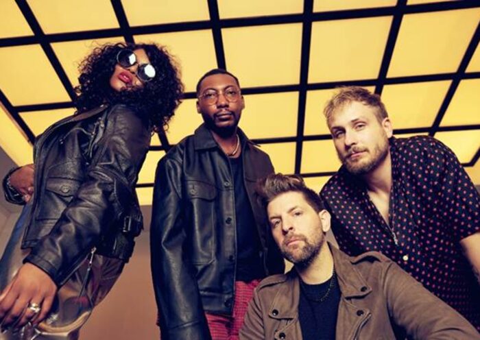 Welshly Arms wracją do Polski