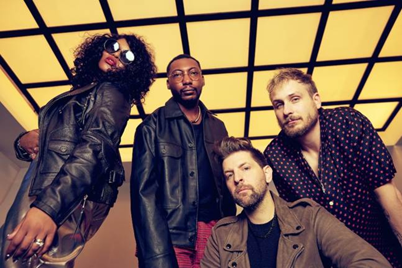 Welshly Arms wracją do Polski