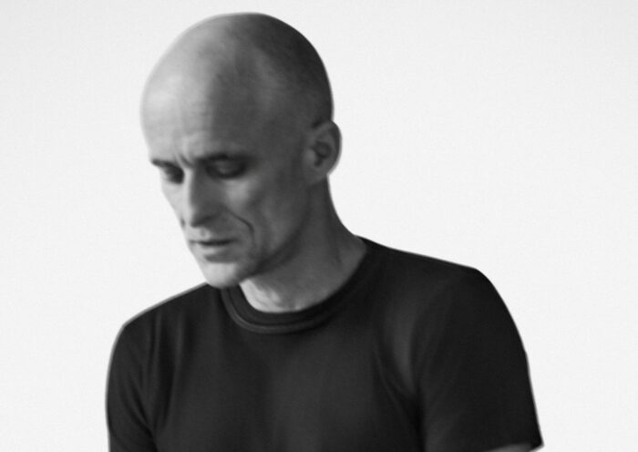 Artur Rojek prezentuje najnowszy singiel „Mirafiori”